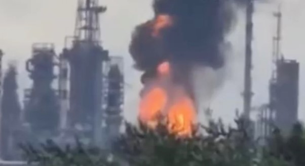 У Тюмені спалахнула пожежа на одному з найбільших НПЗ Росії